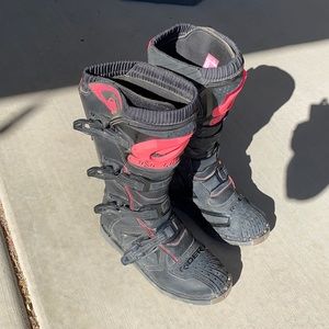 O’Neal ladies size 8 motocross boots